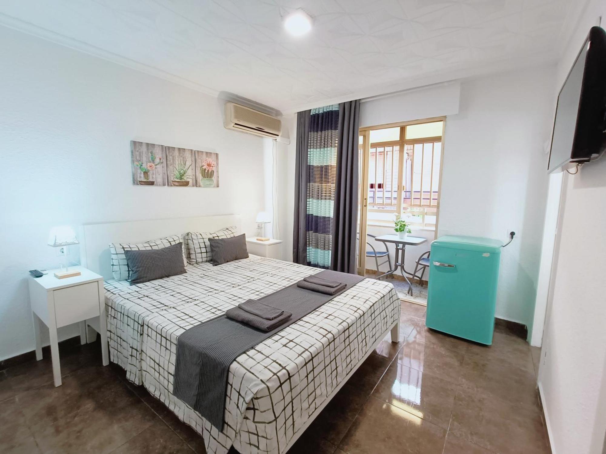 Apartamento Gloria Host House Alicante Habitación foto